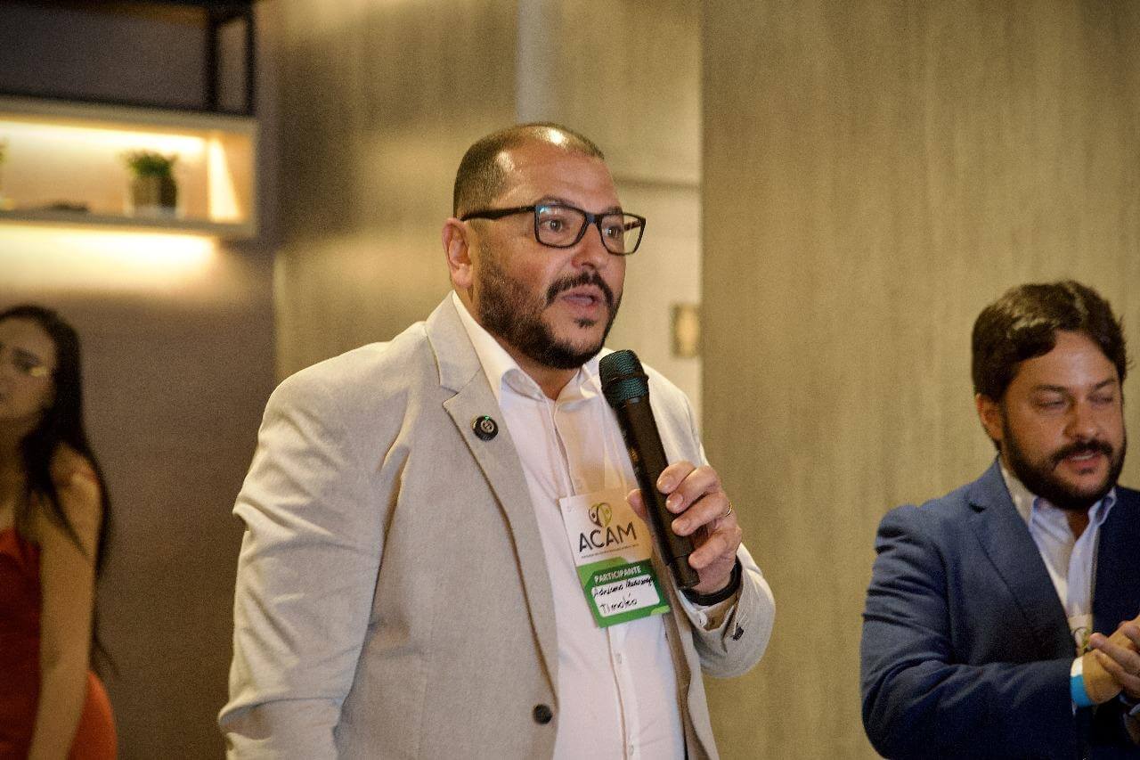 Adriano Alvarenga, de Timóteo, assume diretoria do Vale do Rio Doce na ACAM soaquinoticias